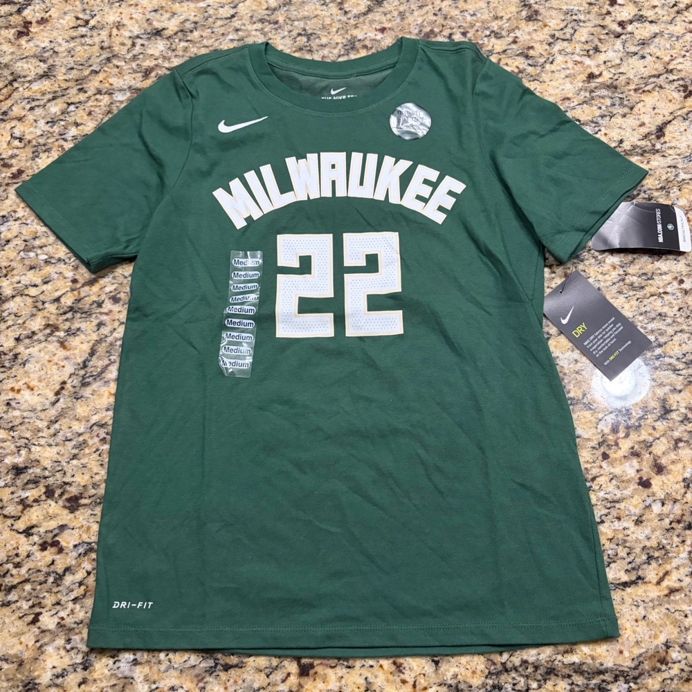 NEW Nike Milwaukee Bucks Khris Middleton 22 Boy Medium Green Dri-FIT T-Shirt ws